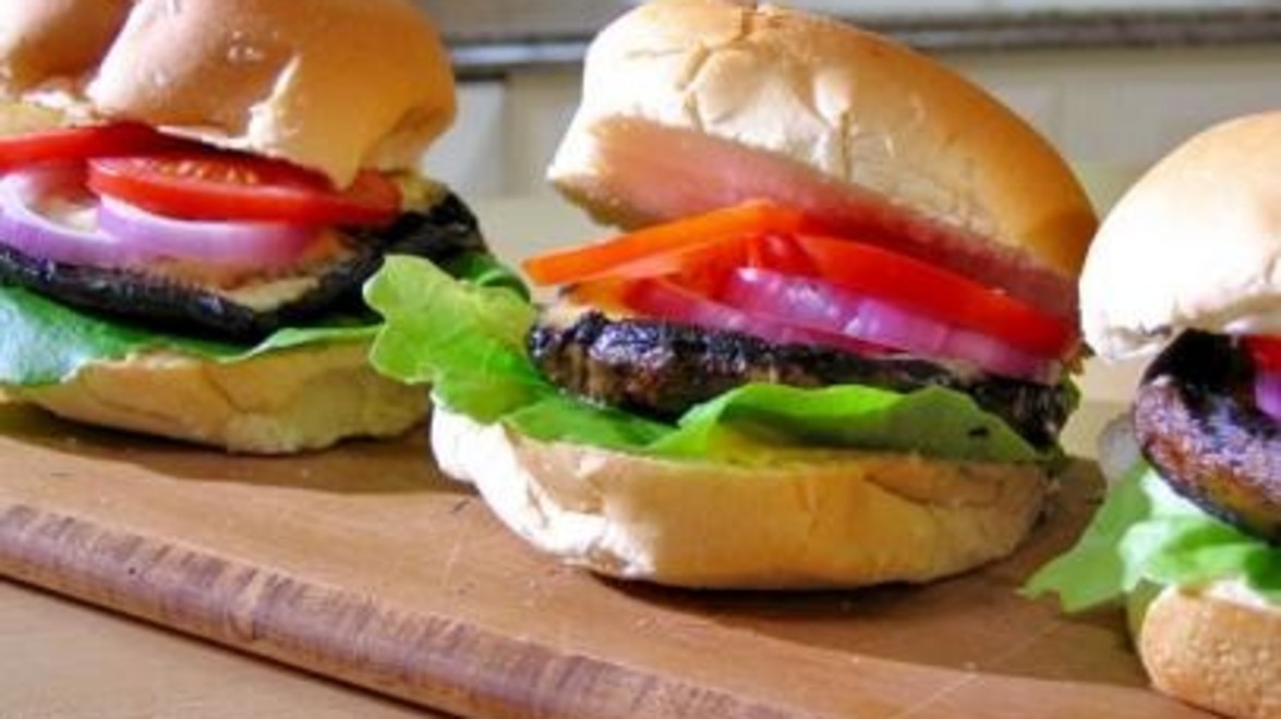 Meatless May: BBQ Portobello Burgers