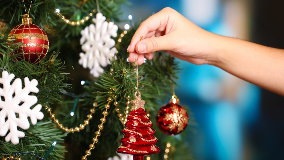 Christmas Trees:  Fresh vs. Artificial