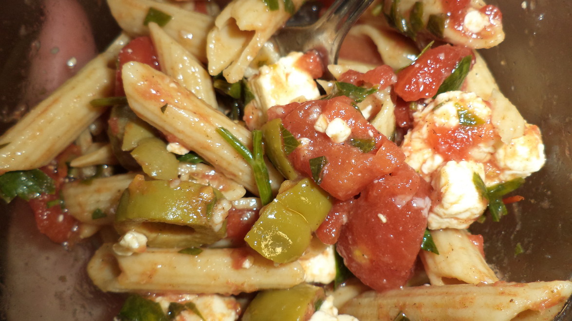 STAFF FAVORITES: PENNE, TOMATOES & FETA