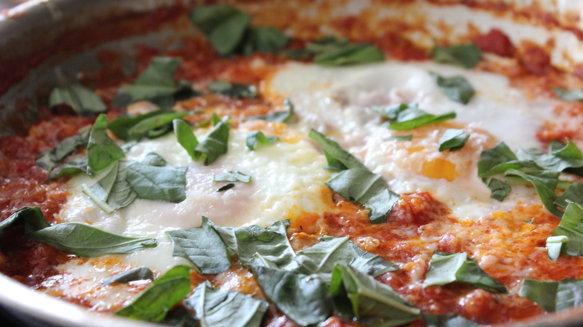 Eggy April: Shakshouka